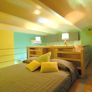 Studio met een King Size Bed